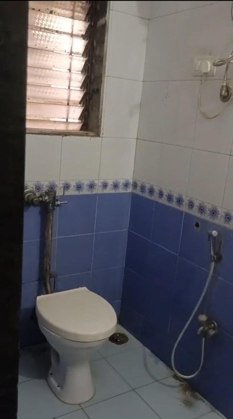 Attached Bathroom, golden-park-complex 3 Bedroom 990 Sq.Ft. Apartment In Gokul Nagar Thane 9270439