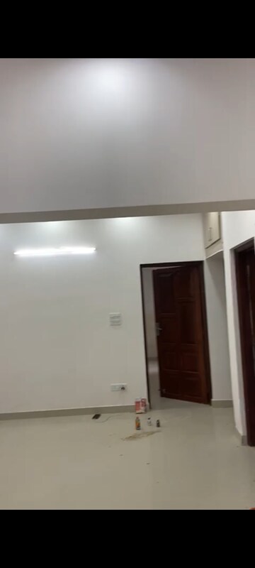 Room in 3 BHK Builder Floor at Greater Kailash I – for Rent