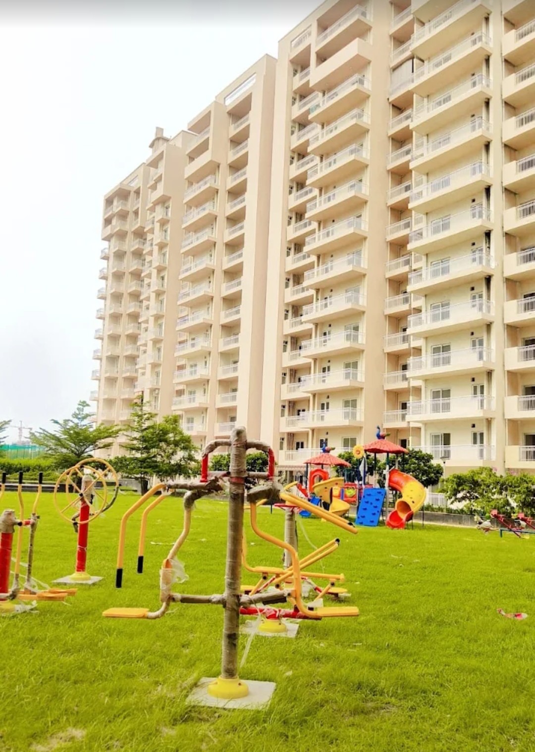 2 BHK Apartment For Sale in Tashee Capital Gateway