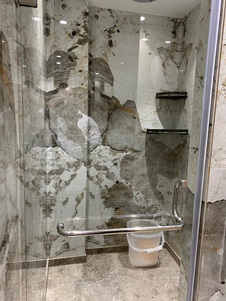 Bathroom, greater kailash ii 4 Bedroom 300 Sq.Yd. Builder Floor In Greater Kailash ii Delhi 9270479