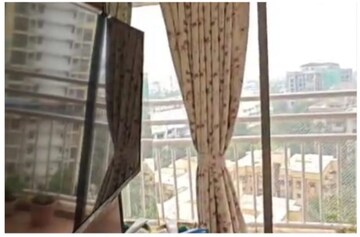 Staircase in 4 BHK Apartment at Kohinoor Apartment Andheri West, Andheri West – for Rent