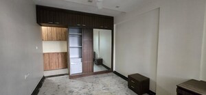 Room in 2 BHK Apartment at Hiranandani Gardens Glen Gate, Powai – for Rent