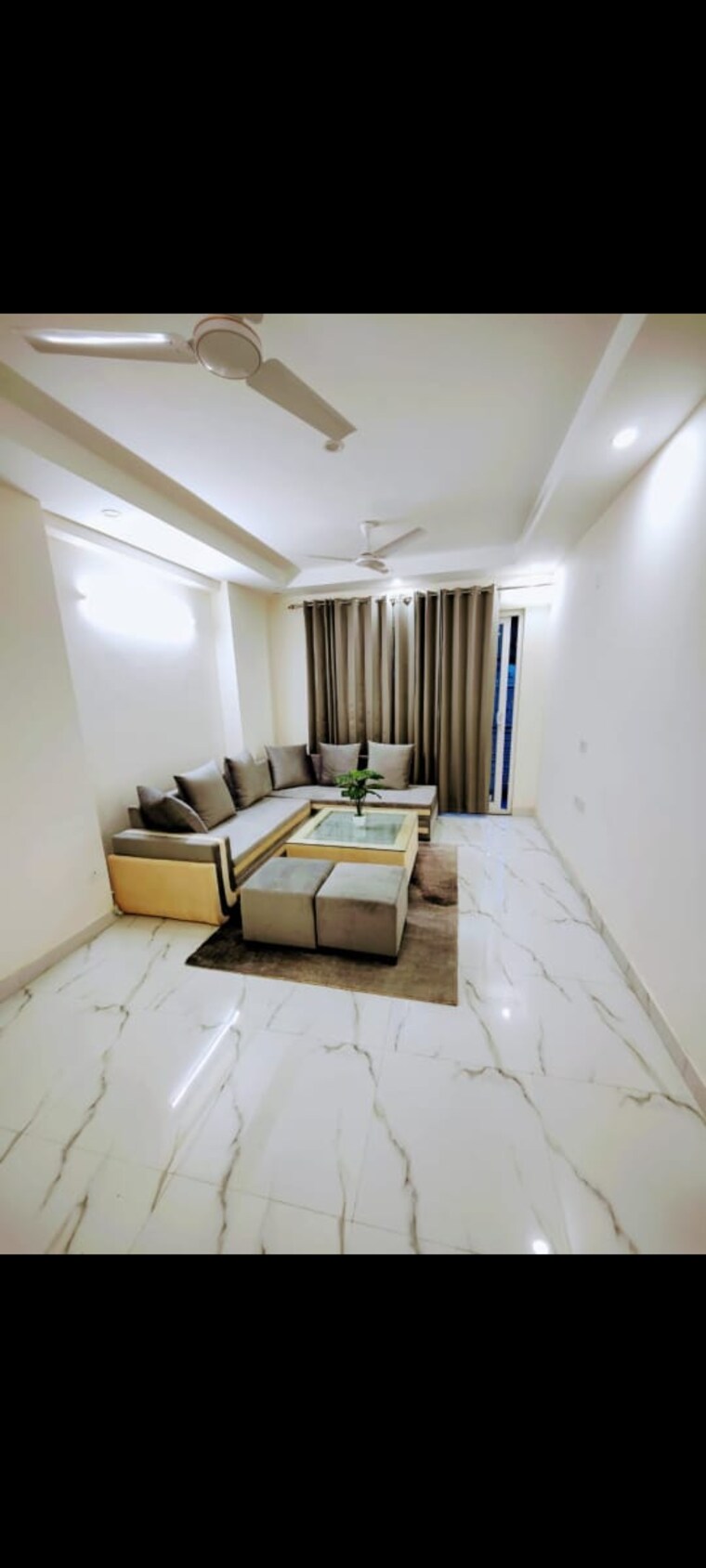 Living Room, hong-kong-bazaar 1 Bedroom 850 Sq.Ft. Builder Floor In Sector 57 Gurgaon 9270498