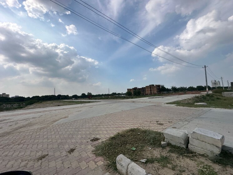 undefined, sector 70  1188 Sq.Ft. Plot In Sector 70 Faridabad 9270500