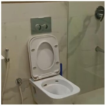 Master Bedroom in 3 BHK Apartment at RNA NG Eclat, Andheri West – for Sale