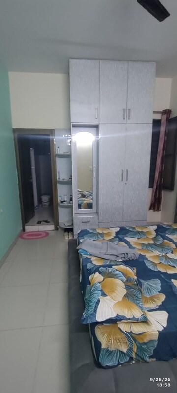 Bedroom in 3 BHK Builder Floor at Gms Road – for Rent