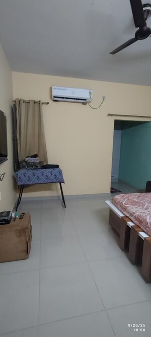 Living Room in 3 BHK Builder Floor at Gms Road – for Rent