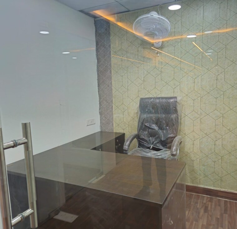 Team Area, sector 6 Commercial Office Space in IT/SEZ 900 Sq.Ft. In Sector 6 Noida 9270545