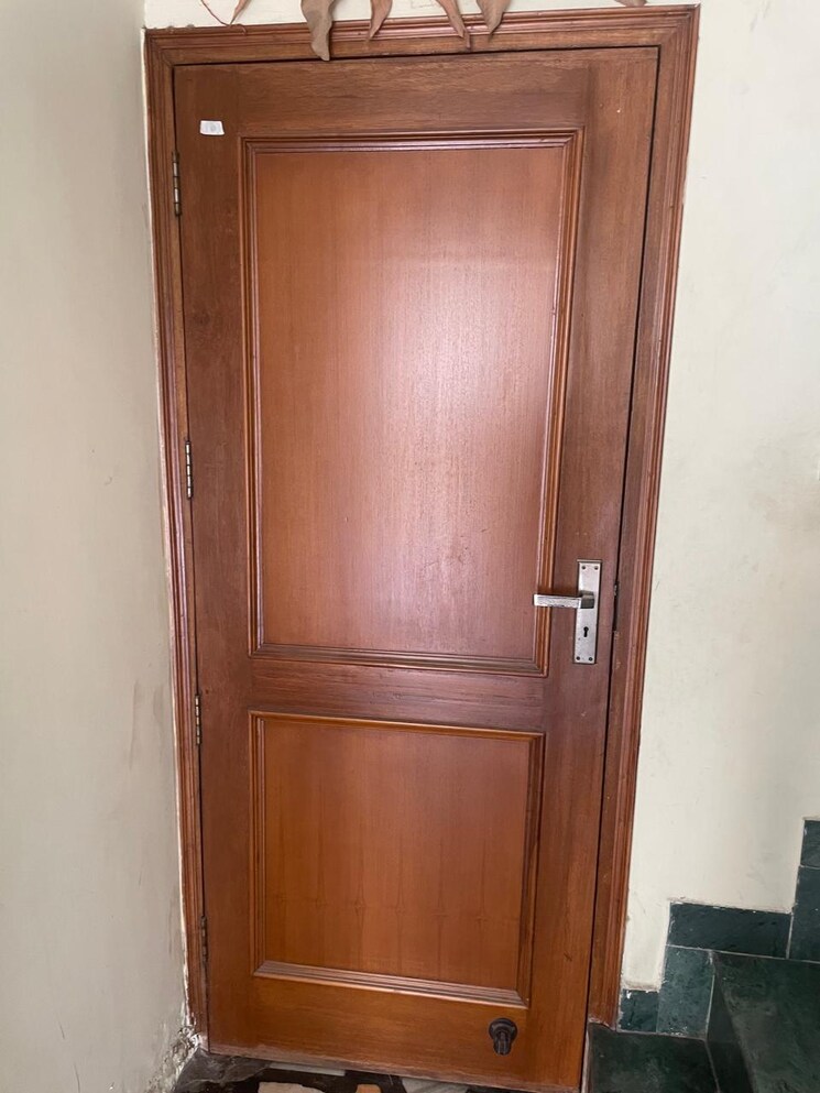 Room, sector 15 3 Bedroom 2250 Sq.Ft. Builder Floor In Sector 15 Panchkula 9270537