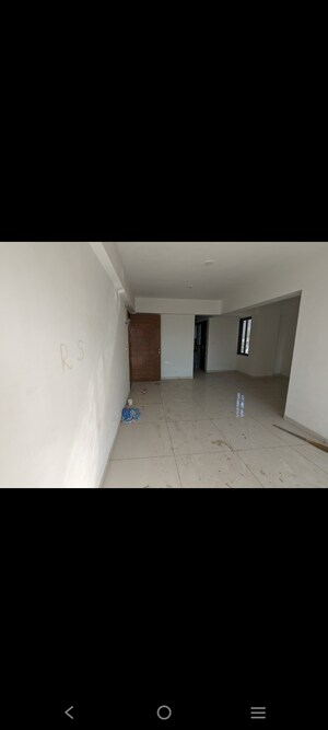 Room in 3 BHK Apartment at Keshar Aalayam, Near Vaishno Devi Circle On Sg Highway – for Rent