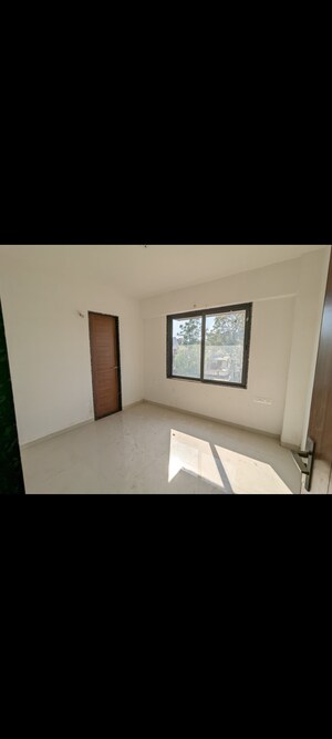 Room in 3 BHK Apartment at Keshar Aalayam, Near Vaishno Devi Circle On Sg Highway – for Rent