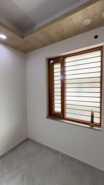 Room in 3 BHK Builder Floor at CHD Vann, Sector 71 – for Sale