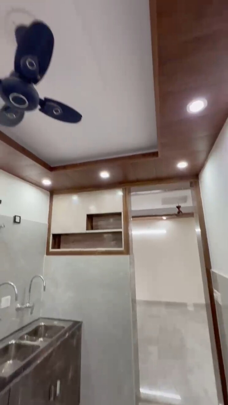 Kitchen, chd-vann 3 Bedroom 219 Sq.Yd. Builder Floor In Sector 71 Gurgaon 9270580