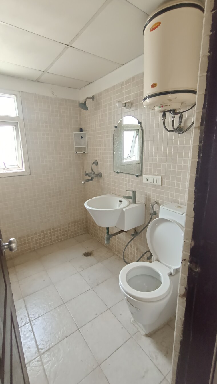 Bathroom, aditya-celebrity-homes 2 Bedroom 1110 Sq.Ft. Apartment In Sector 76 Noida 9270615