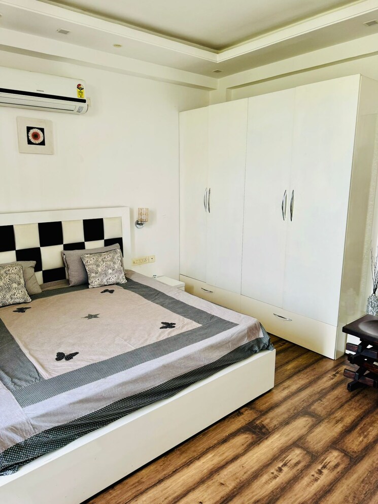 Master Bedroom, omaxe-new-chandigarh 3 Bedroom 1640 Sq.Ft. Builder Floor In North Mullanpur Chandigarh 9270650