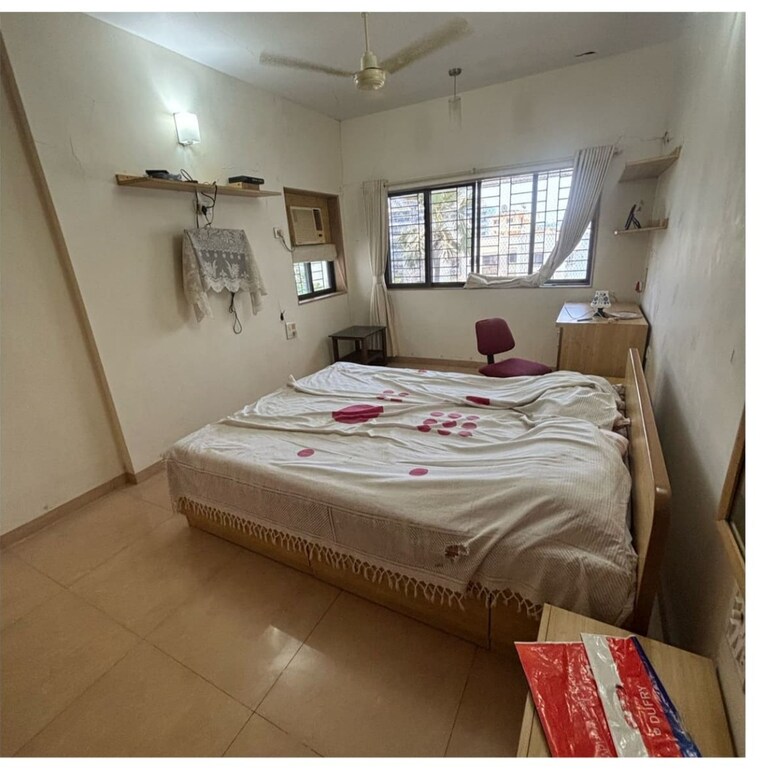 Bedroom, gold-crown 3 Bedroom 1400 Sq.Ft. Apartment In Andheri West Mumbai 9270639