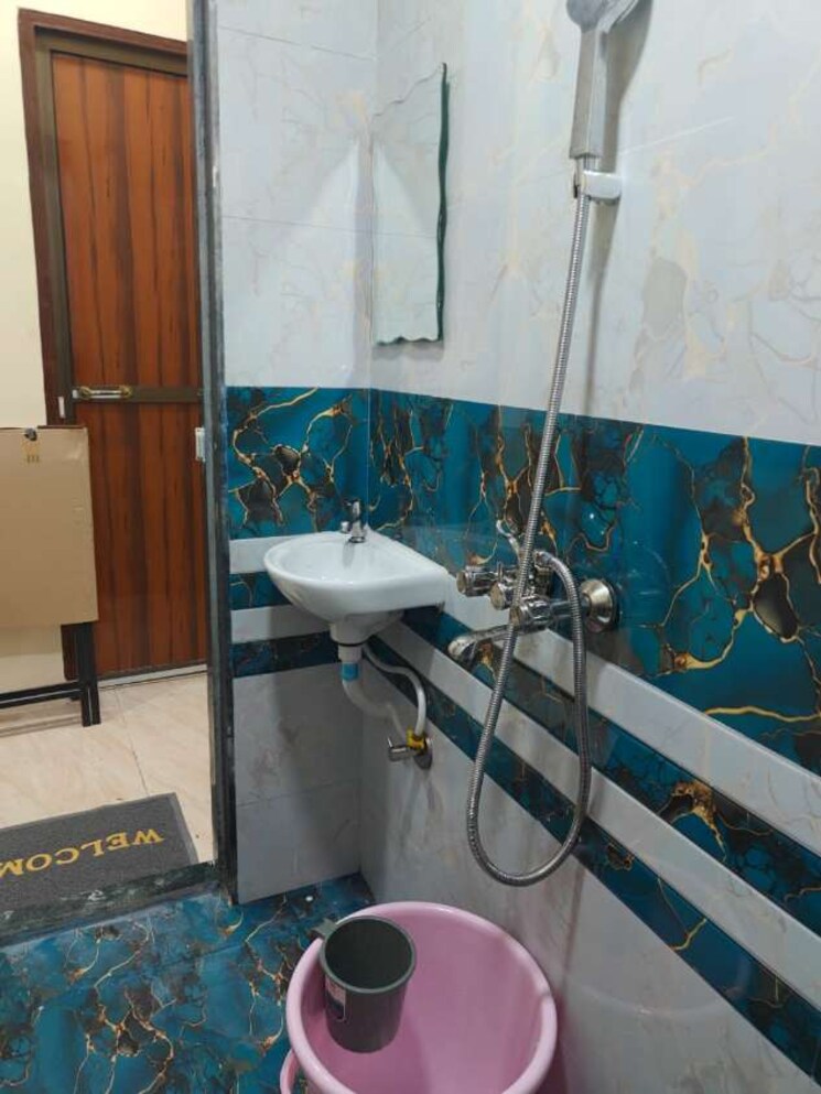 Bathroom, kanjurmarg east Pg For Boys & Girls In Kanjurmarg East 9270644