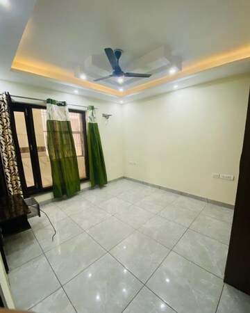 Bedroom in 2 BHK Apartment at Sahridaya Apartments, Paschim Vihar – for Rent