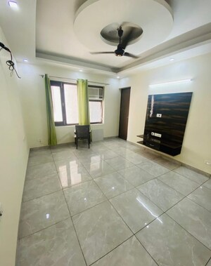 Room in 2 BHK Apartment at Sahridaya Apartments, Paschim Vihar – for Rent