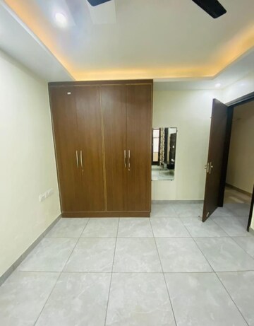 Room in 2 BHK Apartment at Sahridaya Apartments, Paschim Vihar – for Rent