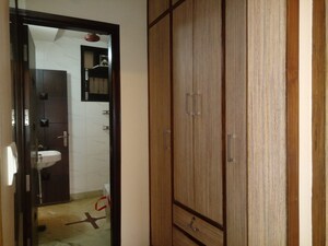 Furnished Amenities in 2 BHK Builder Floor at Paschim Vihar – for Sale