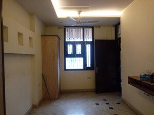 Room in 2 BHK Builder Floor at Paschim Vihar – for Sale