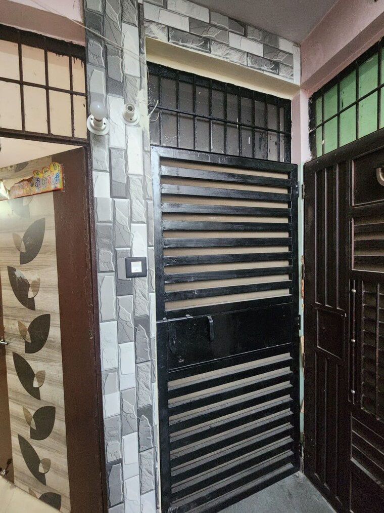 Balcony, sector 10 greater noida 1 Bedroom 310 Sq.Ft. Apartment In Sector 10 Greater Noida Greater Noida 9270712