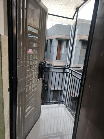 Balcony in 1 BHK Apartment at Sector 10 Greater Noida – for Rent