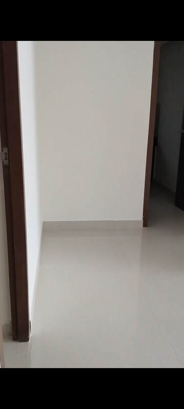 Room in 2 BHK Apartment at Nishuvi Rehab Phase, Worli – for Rent