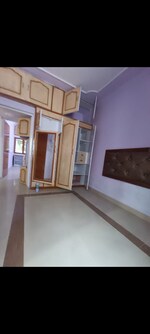 3 BHK 1550 Sq.Ft. Apartment in Mayur Vihar 1