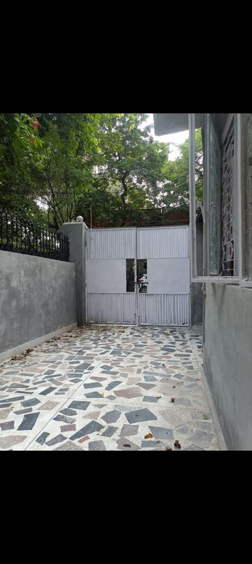 3 BHK Apartment – Exterior View View at Mayur Vihar 1 - for Rent