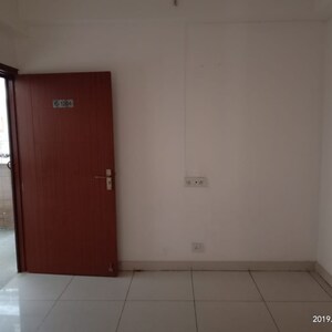 Room in 2 BHK Apartment at Express Zenith, Sector 77 – for Rent