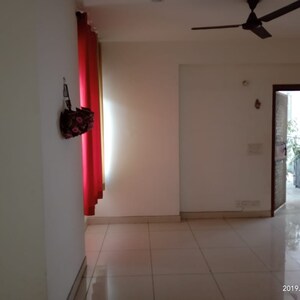 Furnished Amenities in 2 BHK Apartment at Express Zenith, Sector 77 – for Rent