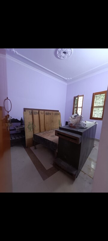 Bedroom in 3 BHK Apartment at Mayur Vihar 1 – for Rent