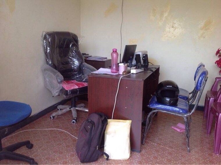 Team Area, laxmi nagar Commercial Office Space 405 Sq.Ft. In Laxmi Nagar Delhi 9270825