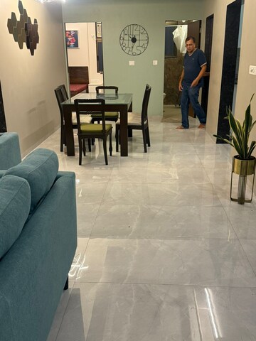 Team Area in 3 BHK Apartment at Dadar West – for Rent