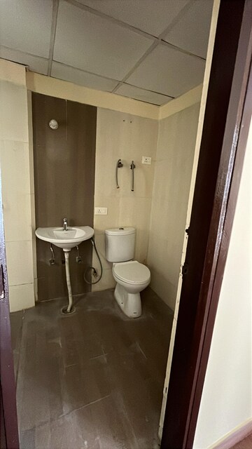Bathroom in 3 BHK Apartment at Amrapali Silicon City, Sector 76 – for Rent