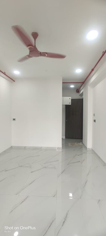 Room in 1 BHK Apartment at Nahar Amaryllis Towers and Plaza, Chandivali – for Rent