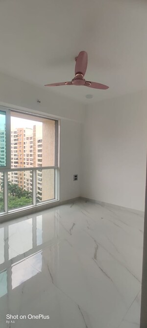 Room in 1 BHK Apartment at Nahar Amaryllis Towers and Plaza, Chandivali – for Rent