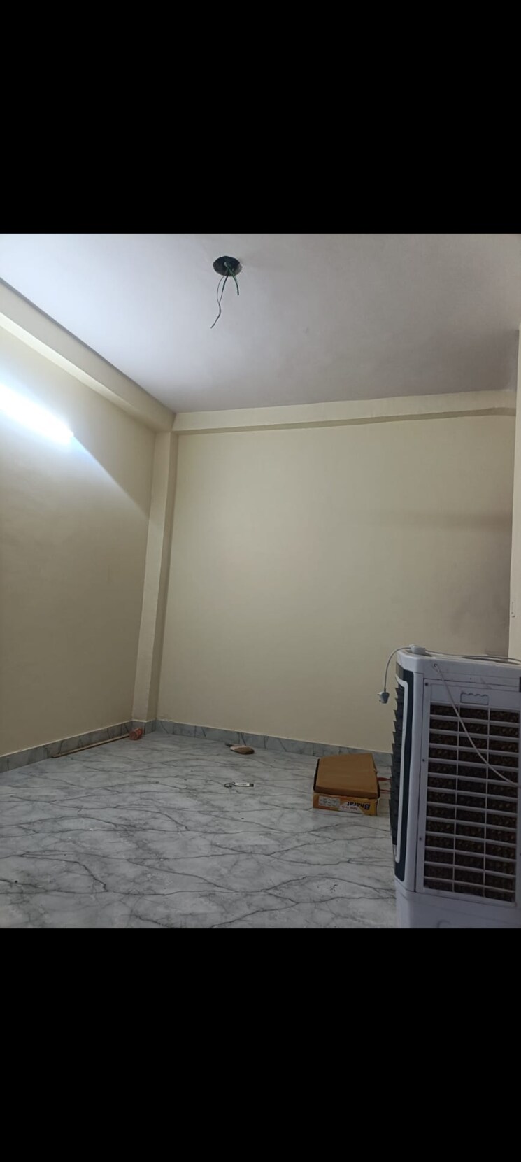 Room, mayur vihar phase 1 extension 1 Bedroom 250 Sq.Ft. Builder Floor In Mayur Vihar Phase 1 Extension Delhi 9270883