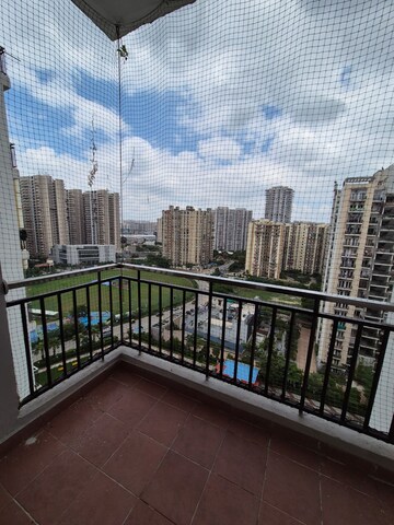 2 BHK Apartment For Rent in Gaur City 2 - 14th Avenue, Sector 16c Greater Noida