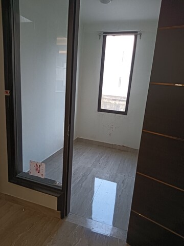 Bathroom in 4 BHK Apartment at Sector 21a – for Rent