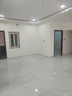 Room in 3 BHK Apartment at Himayath Nagar – for Sale