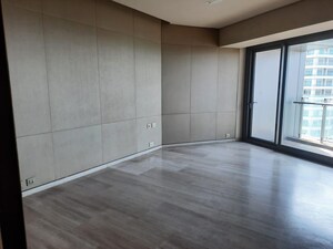 Room in 4 BHK Apartment at Lodha The World Towers World One Tier 2, Worli – for Rent