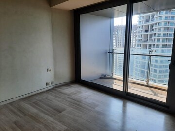 Room in 4 BHK Apartment at Lodha The World Towers World One Tier 2, Worli – for Rent