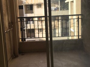 Room in 2 BHK Apartment at Essen Shonest Towers, Wakad – for Rent