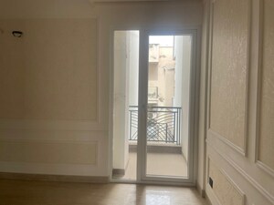 Room in 4 BHK Apartment at Ansal API Esencia, Sector 67 – for Rent