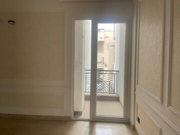 Room in 4 BHK Apartment at Ansal API Esencia, Sector 67 – for Rent