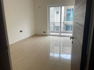 Room in 4 BHK Apartment at Ansal API Esencia, Sector 67 – for Rent