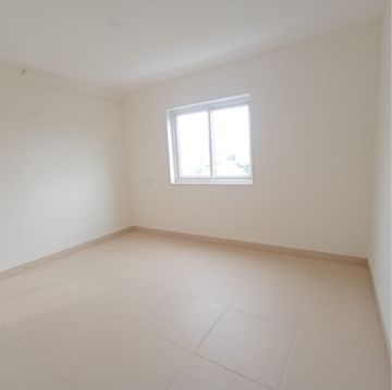Room in 3 BHK Apartment at Kr Puram – for Sale